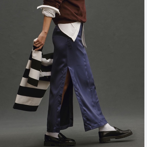 NWT ANTHRO 2 Maeve Sateen Trouser Skirt in navy with pockets - Picture 2 of 10